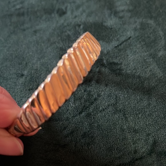 Vintage Bangle - Picture 3 of 3